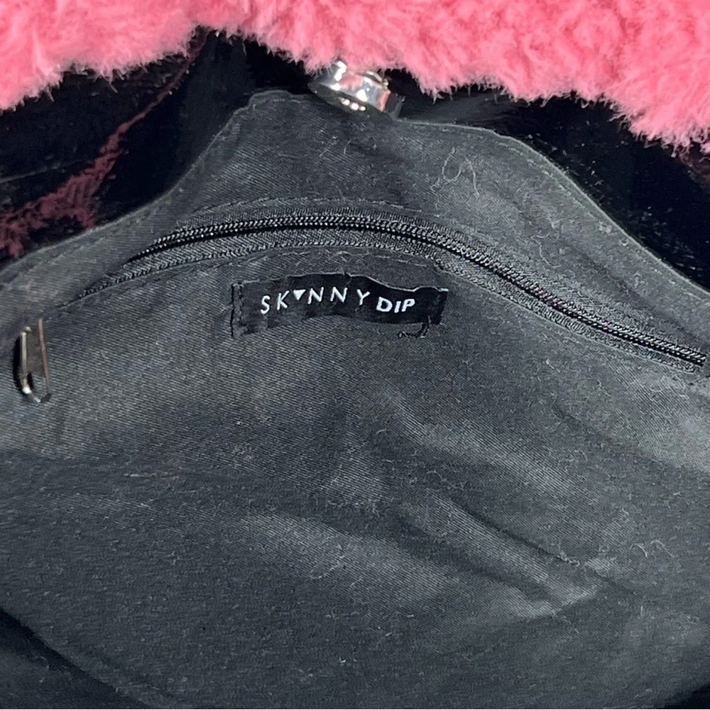 Skinny Dip | Alexa Tote Bag Black Patent Vegan Leather Pink Sherpa Trim